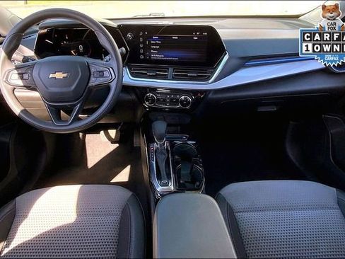 Used 2024 Chevrolet Trax LT FWD image 15