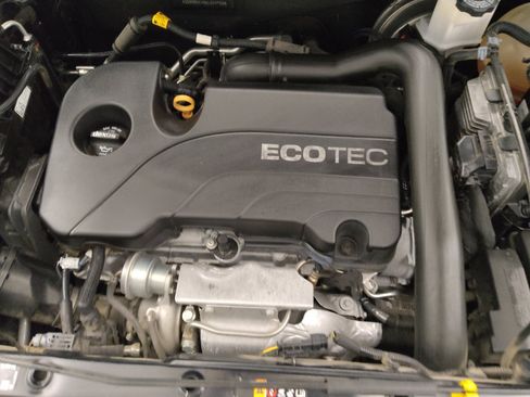 Used 2019 Chevrolet Equinox LT FWD image 30