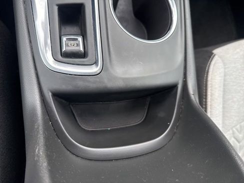 Used 2022 Chevrolet Equinox LS w/ LS Convenience Package AWD/4WD image 27