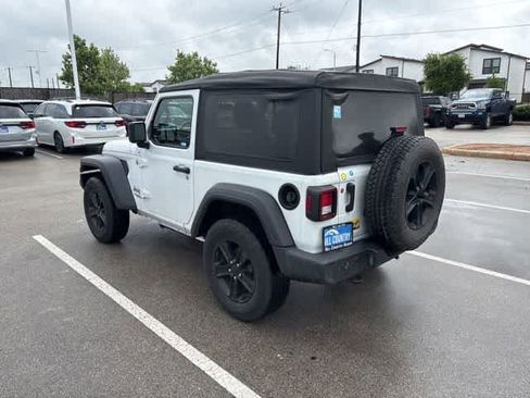 Used 2020 Jeep Wrangler Sport AWD/4WD image 3