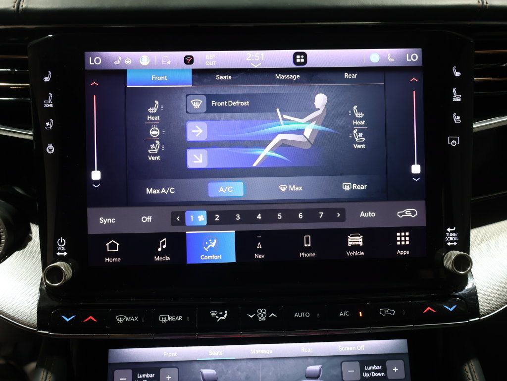 Used 2022 Jeep Grand Wagoneer Series III AWD/4WD image 30