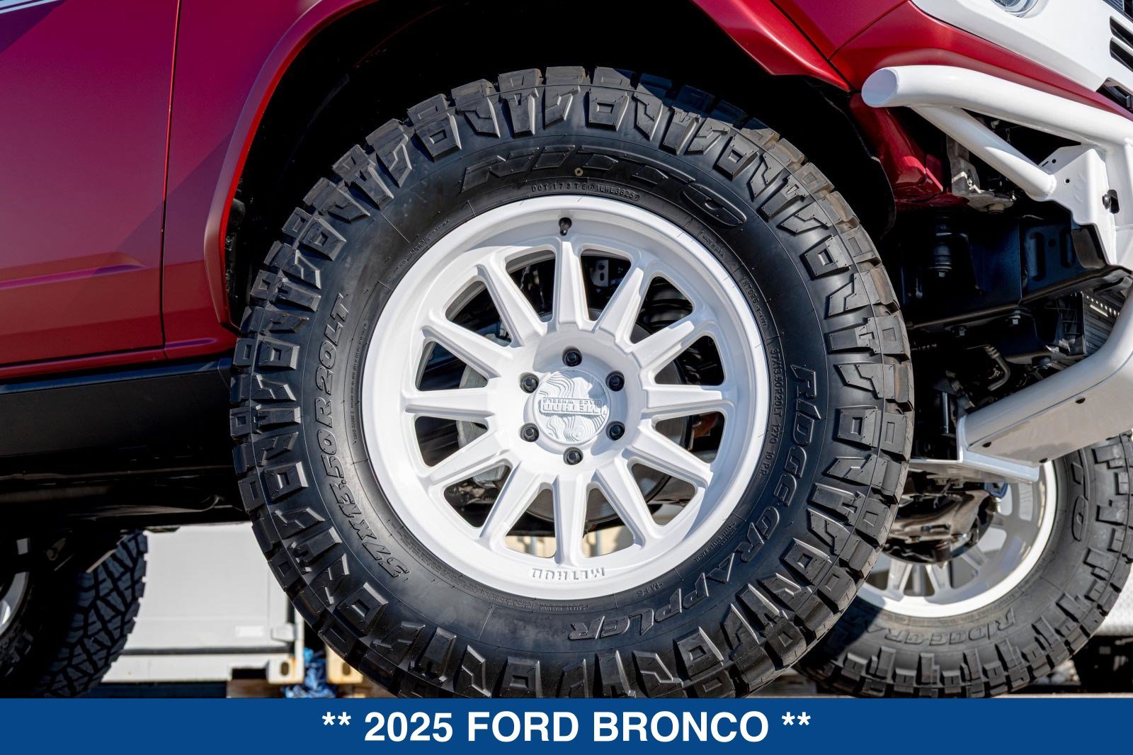 Used 2025 Ford Bronco Heritage Edition AWD/4WD image 22