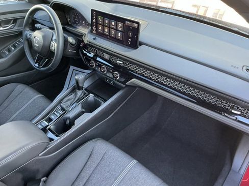Used 2024 Honda Accord Sport image 17
