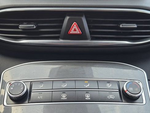 Certified 2023 Hyundai Santa Fe SE image 18