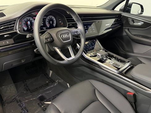 Used 2025 Audi Q7 3.0T Premium AWD/4WD image 4