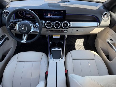 New 2026 Mercedes-Benz GLB 250 4MATIC image 12