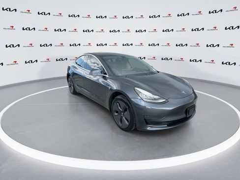 Used 2019 Tesla Model 3 Long Range RWD image 2