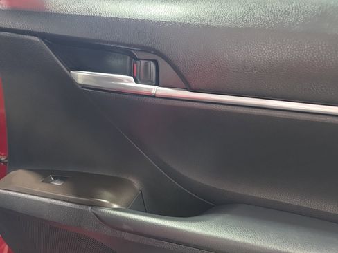 Used 2023 Toyota Camry SE image 16