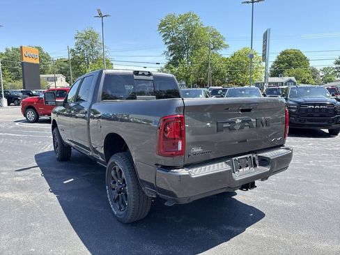 New 2026 RAM 2500 Laramie AWD/4WD image 12