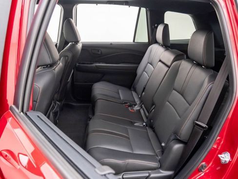 Certified 2023 Honda Passport TrailSport image 18