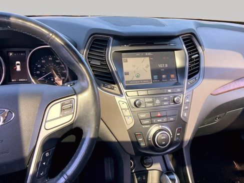 Used 2018 Hyundai Santa Fe Limited AWD/4WD image 7