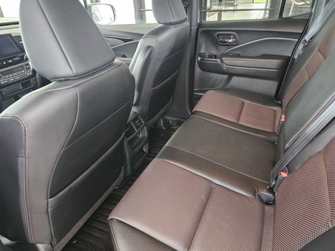 Used 2023 Honda Ridgeline Black Edition image 9