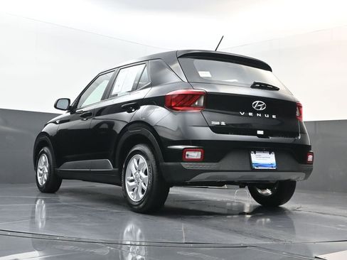 Used 2026 Hyundai Venue SE FWD image 25