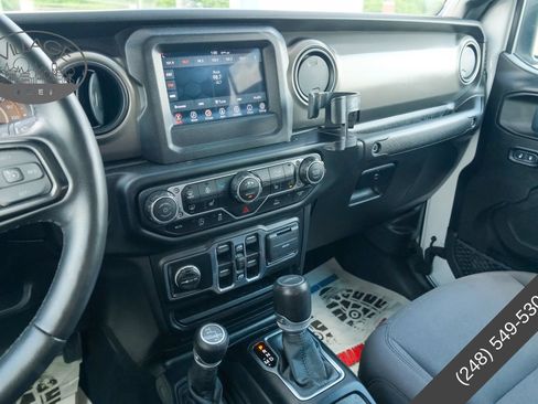Used 2022 Jeep Gladiator Sport AWD/4WD image 18