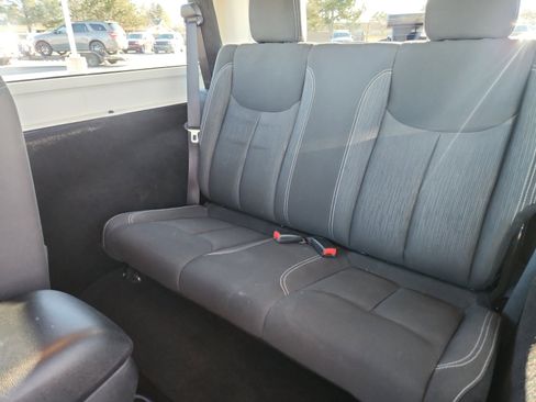 Used 2017 Jeep Wrangler Sahara w/ Connectivity Group image 18