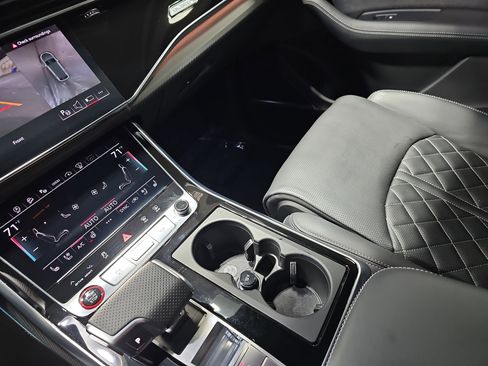 Used 2024 Audi SQ8 Prestige w/ Prestige Package image 26