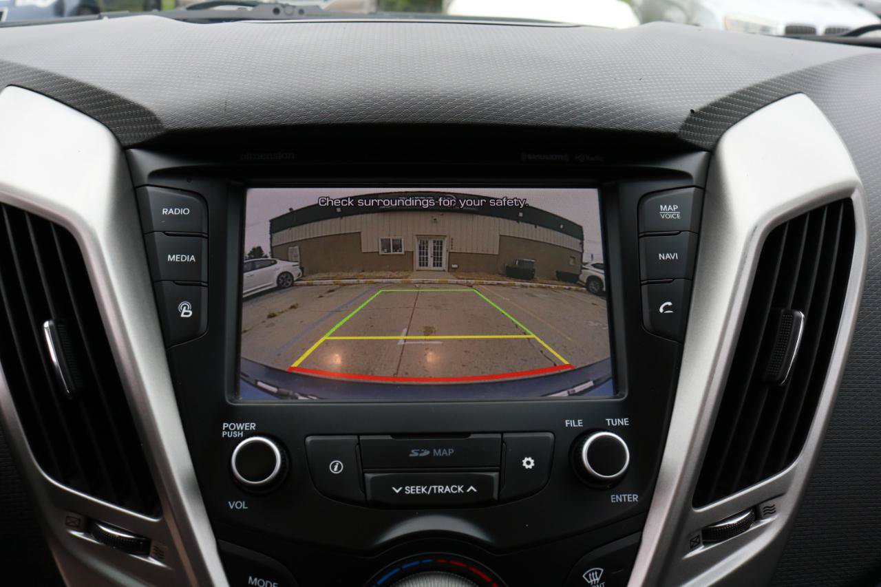 Used 2017 Hyundai Veloster Value Edition FWD image 26