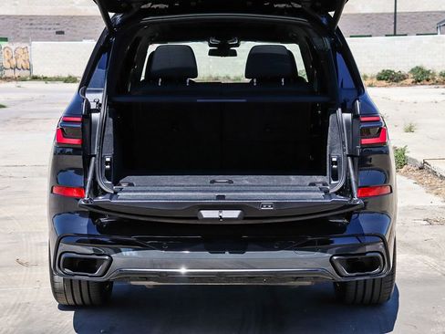 Used 2026 BMW X7 xDrive40i w/ M Sport Package AWD/4WD image 31