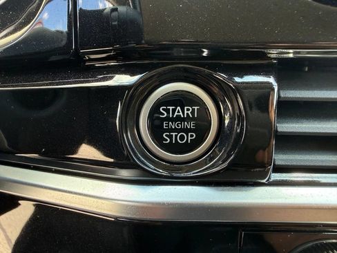 Used 2023 Nissan Pathfinder SV AWD/4WD image 29