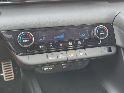 New 2025 Hyundai Elantra Sport image 14