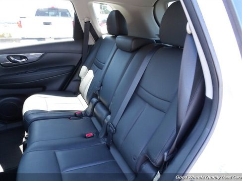 Used 2015 Nissan Rogue SL AWD/4WD image 17