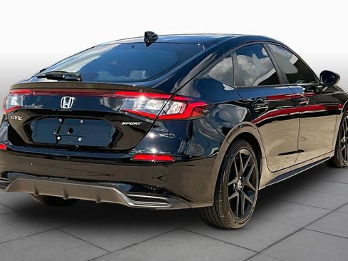 Used 2025 Honda Civic Sport image 13