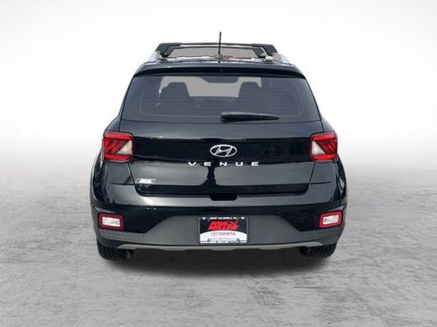 Used 2023 Hyundai Venue SEL image 7