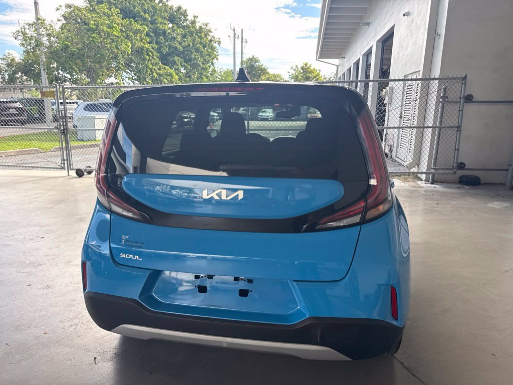 Certified 2024 Kia Soul S FWD image 6
