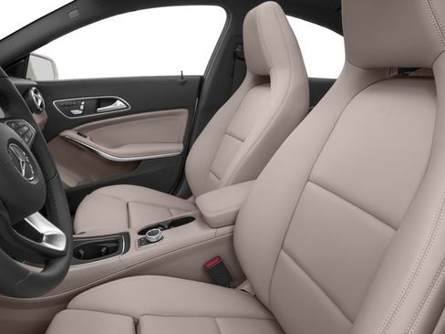 Used 2018 Mercedes-Benz CLA 250 4MATIC image 9