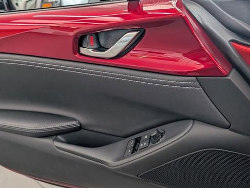 Used 2025 MAZDA MX-5 Miata RF Grand Touring image 23