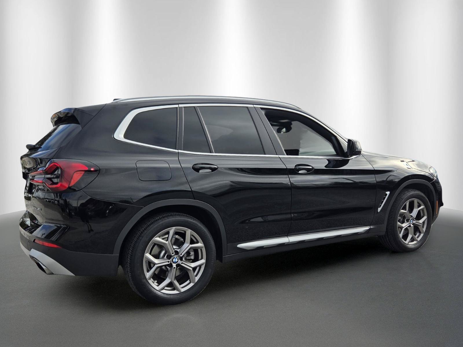 Used 2023 BMW X3 sDrive30i w/ Premium Package w/ZPA RWD image 7