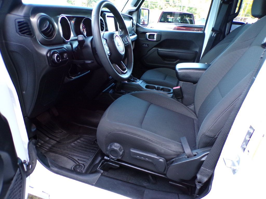 Used 2023 Jeep Wrangler Unlimited Sport AWD/4WD image 15