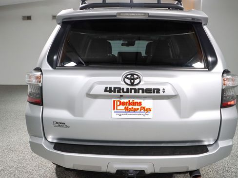 Used 2023 Toyota 4Runner SR5 Premium w/ Moonroof Package RWD image 8