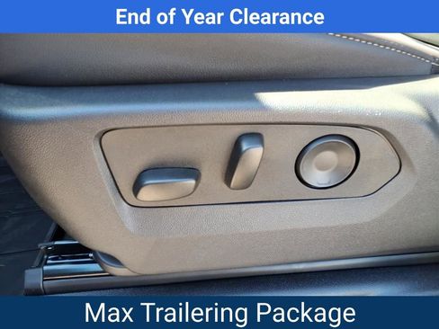 New 2025 Chevrolet Suburban Premier image 4