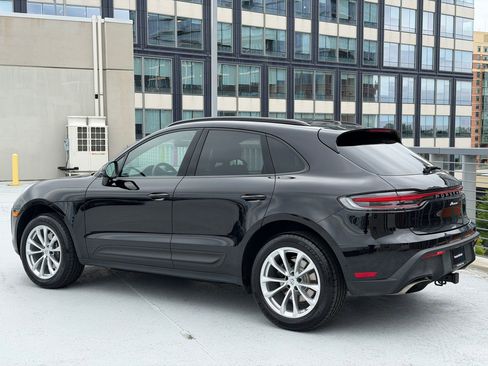 Certified 2026 Porsche Macan AWD/4WD image 3
