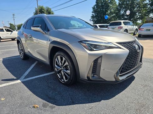 Used 2019 Lexus UX 200 F Sport FWD image 8