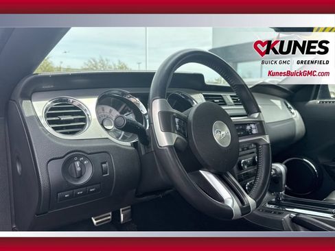 Used 2010 Ford Mustang Coupe RWD image 15