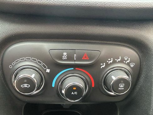 Used 2015 Dodge Dart SXT FWD image 23