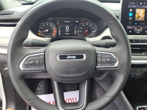 Used 2024 Jeep Compass Limited AWD/4WD image 11