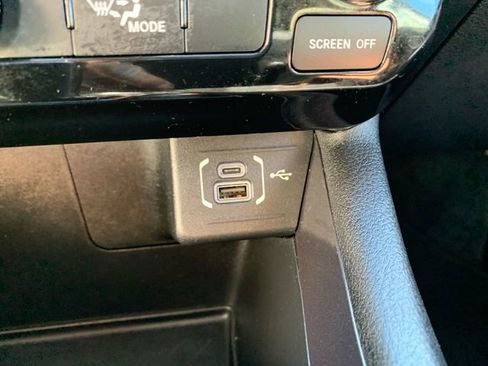 Used 2022 Jeep Compass Latitude image 28