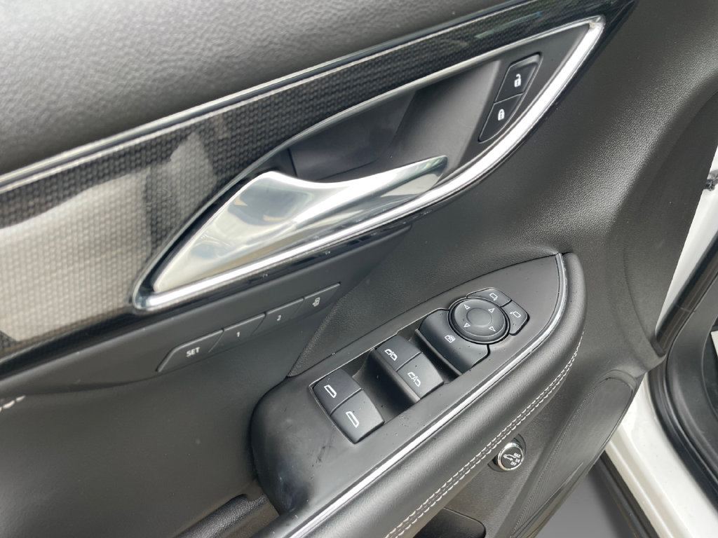 Used 2023 Buick Envision Essence w/ Sport Touring Package AWD/4WD image 23