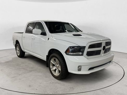 Used 2015 RAM 1500 Sport w/ Convenience Group AWD/4WD image 3