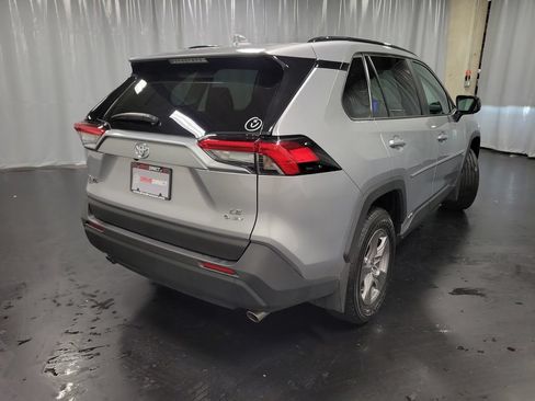 Used 2025 Toyota RAV4 LE AWD/4WD image 8