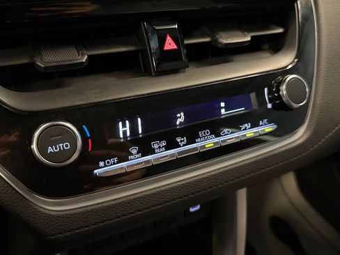 Used 2024 Toyota Corolla Cross SE image 14