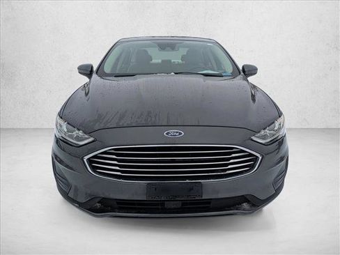 Used 2020 Ford Fusion SE image 2