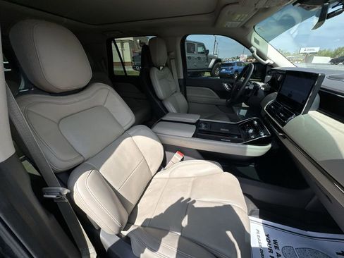 Used 2024 Lincoln Navigator L Reserve image 26
