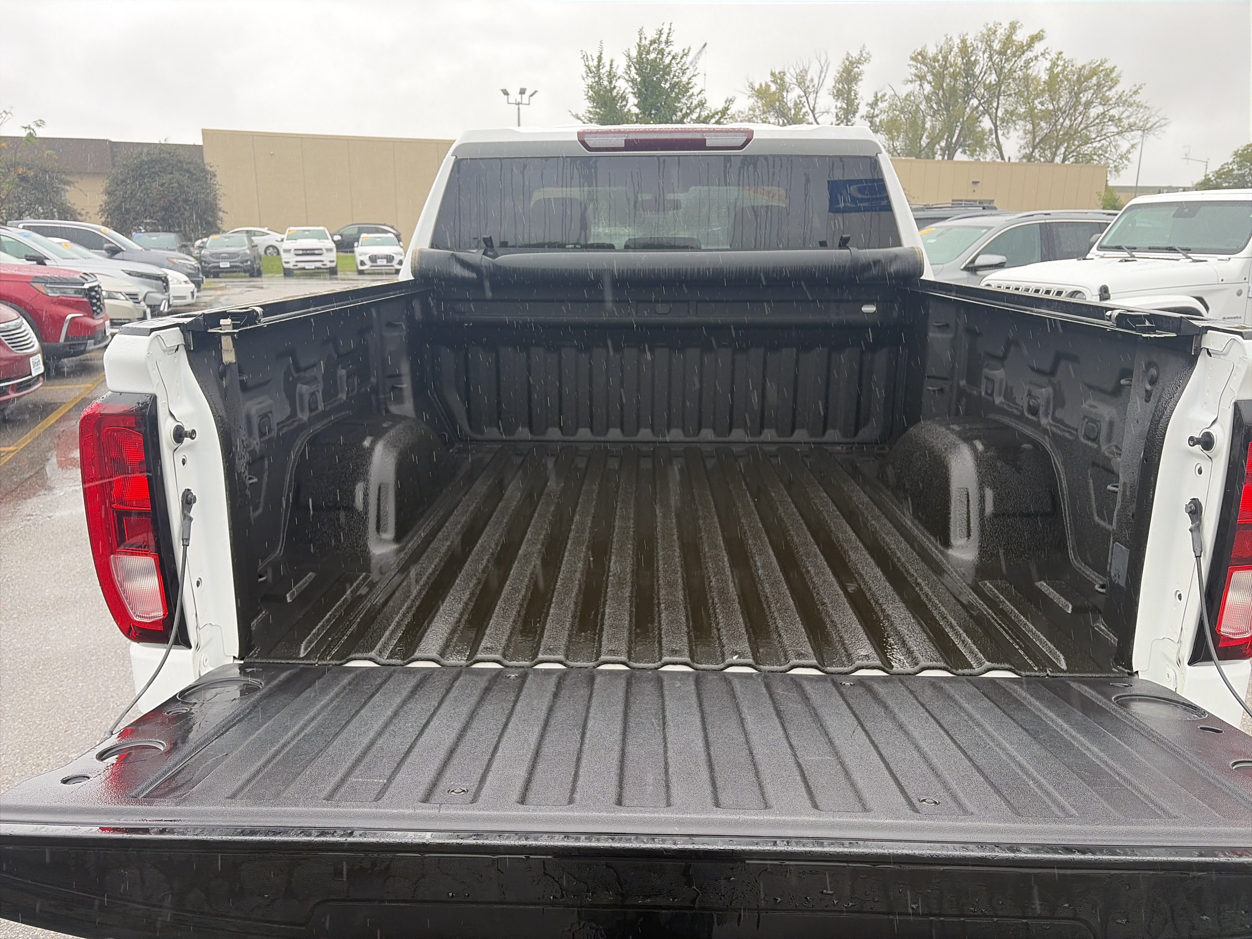 Used 2020 GMC Sierra 1500 Elevation w/ Elevation Value Package AWD/4WD image 15