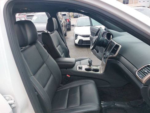 Used 2015 Jeep Grand Cherokee Limited AWD/4WD image 10