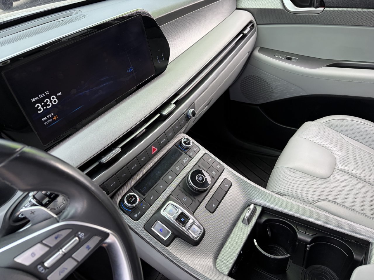 Used 2023 Hyundai Palisade SEL FWD image 27