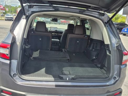 Used 2023 Honda Pilot Elite image 4